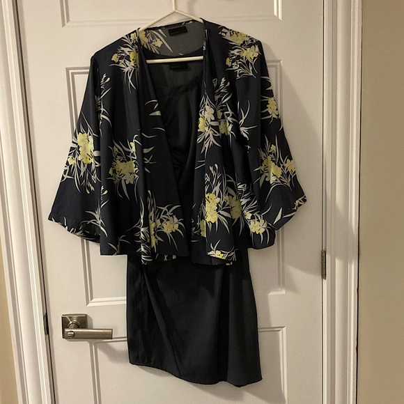 Stunning Vero Moda Dress and Jacket Set - Picture 1 of 3